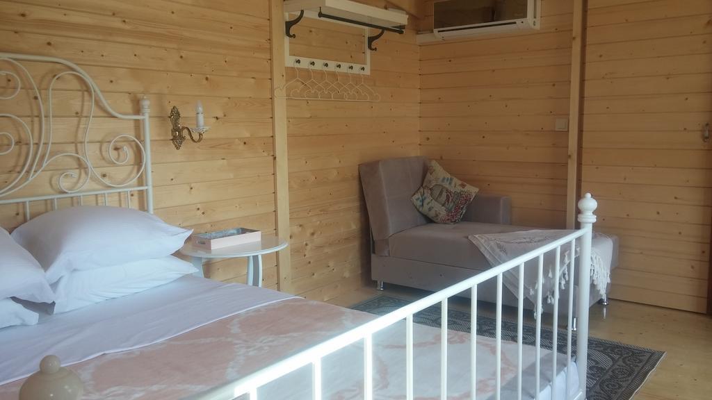 Liberta Guesthouse Сеферихисар Номер фото